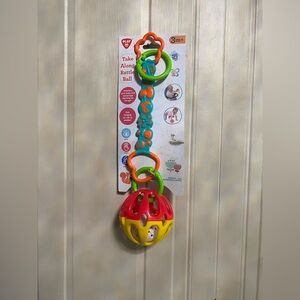 BRAND NEW PLAYGO INFANT & TODDLER TAKE ALONG RATTLE BALL 3+